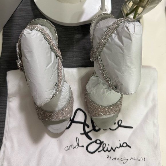 Alice + Olivia by Stacey Bendet - Picture 7 of 10